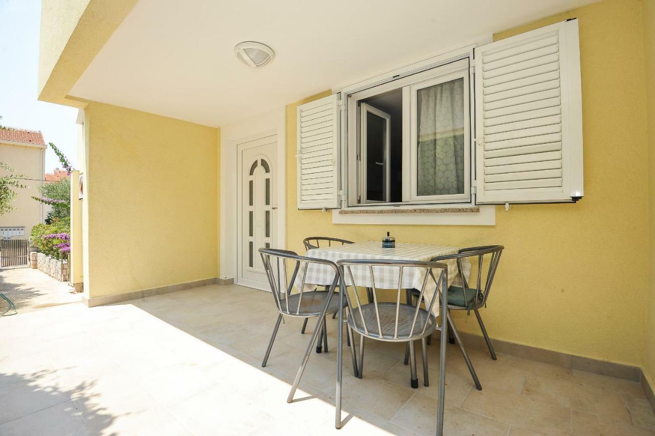 Apartmani Vrtlici Zdenka Stara Novalja Exteriör bild