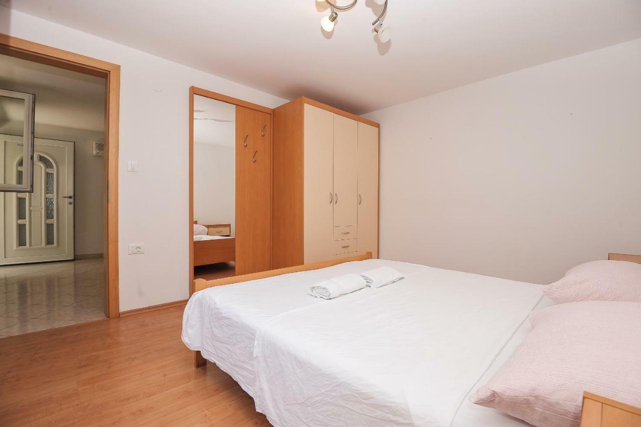 Apartmani Vrtlici Zdenka Stara Novalja Exteriör bild