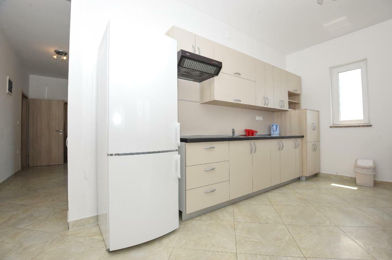 Apartmani Vrtlici Zdenka Stara Novalja Exteriör bild