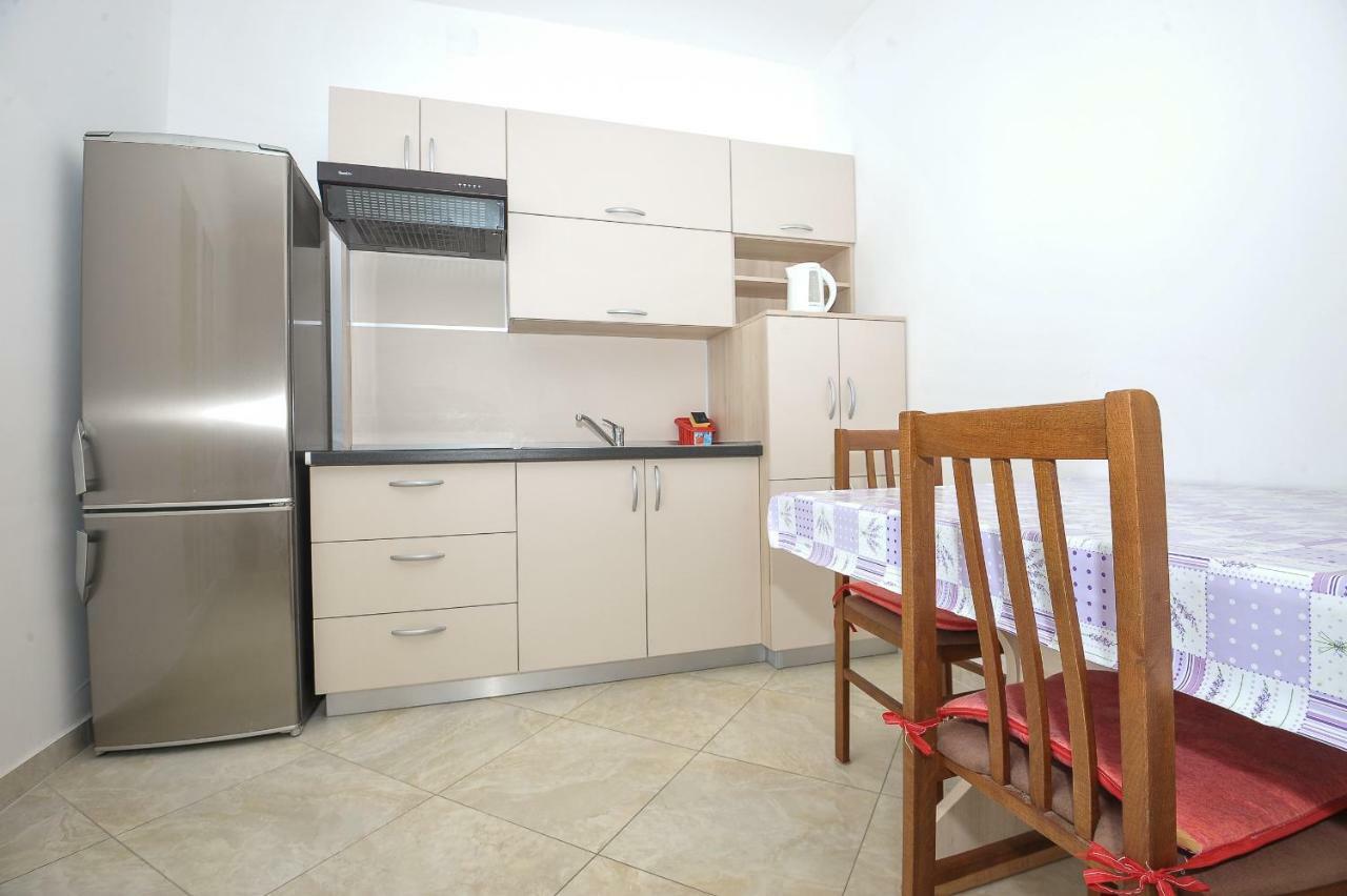Apartmani Vrtlici Zdenka Stara Novalja Exteriör bild